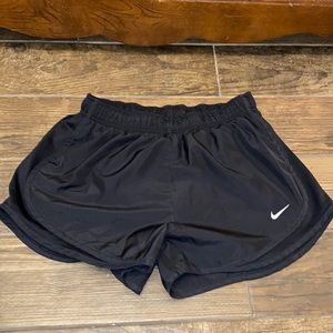 Barely worn Nike shorts